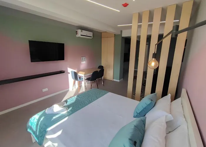 Social Happiness Фуншал