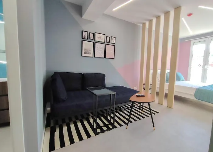 Social Happiness Фуншал