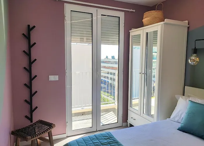 Social Happiness Apartment *