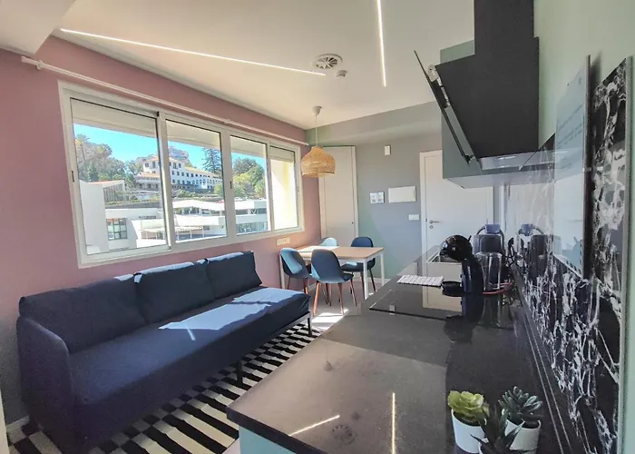 Apartment Social Happiness *