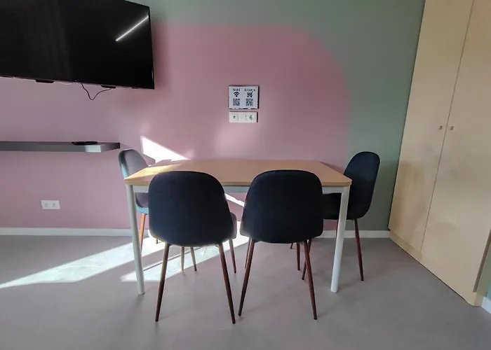 Social Happiness Apartment *