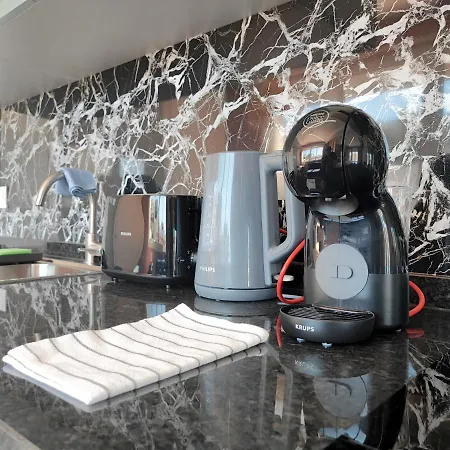 Social Happiness Funchal (Madeira)