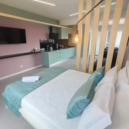 Social Happiness Funchal (Madeira)