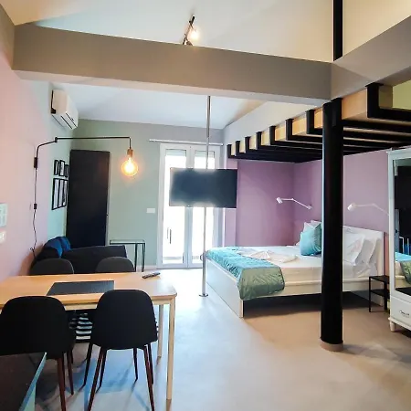 Social Happiness Appartement