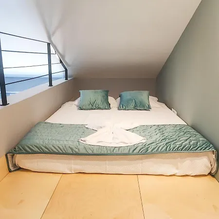 Social Happiness Apartment *