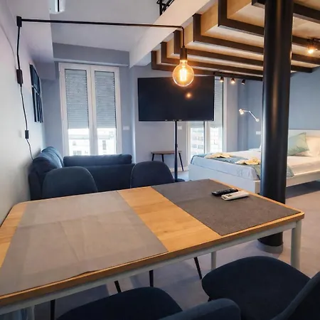 Apartman Social Happiness