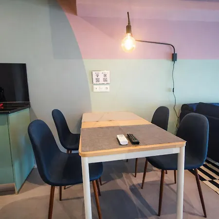 Social Happiness Apartment *
