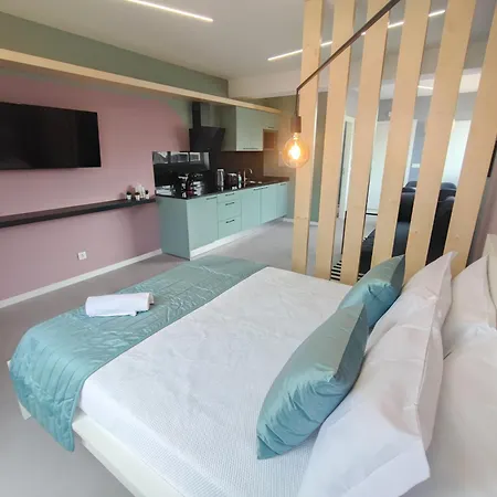 Social Happiness Апартаменты Фуншал