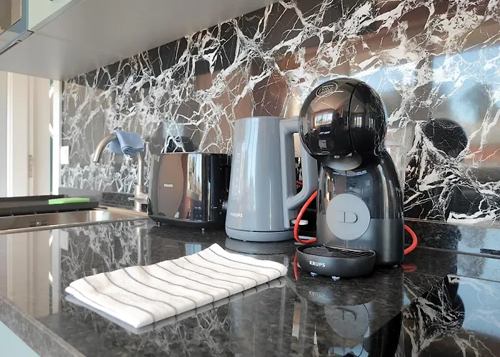 Social Happiness * Фуншал