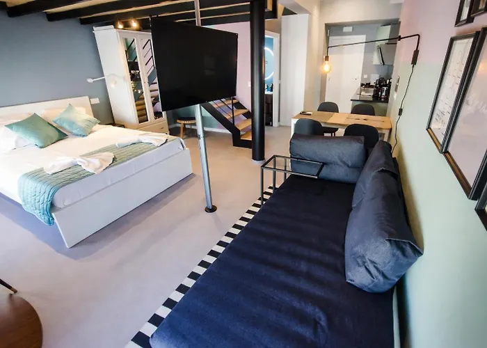 Апартаменты Social Happiness